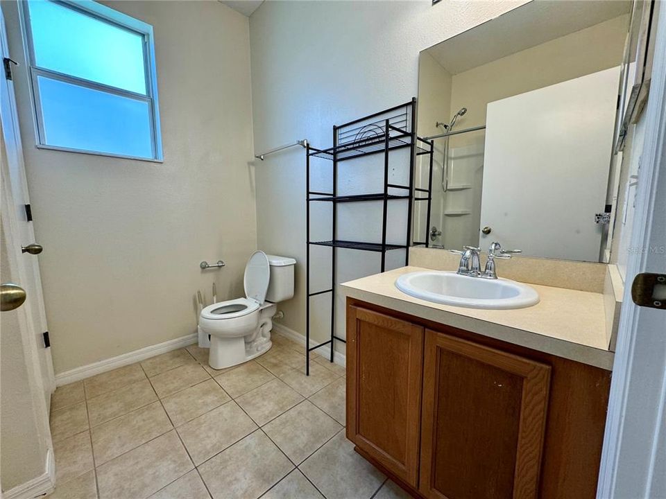 For Rent: $2,300 (3 beds, 2 baths, 1672 Square Feet)