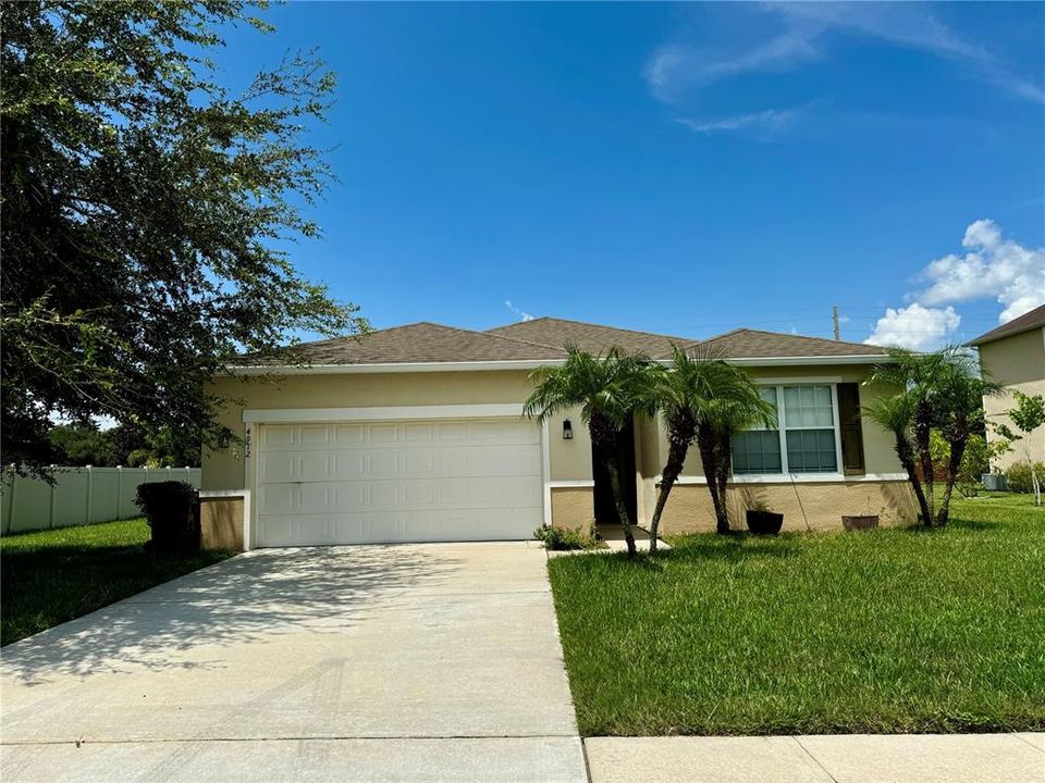 For Rent: $2,300 (3 beds, 2 baths, 1672 Square Feet)