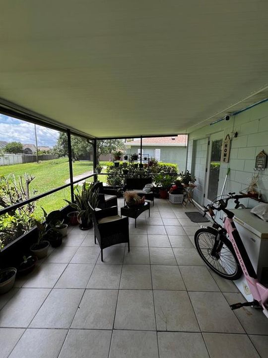 На продажу: $225,000 (2 спален, 2 ванн, 960 Квадратных фут)