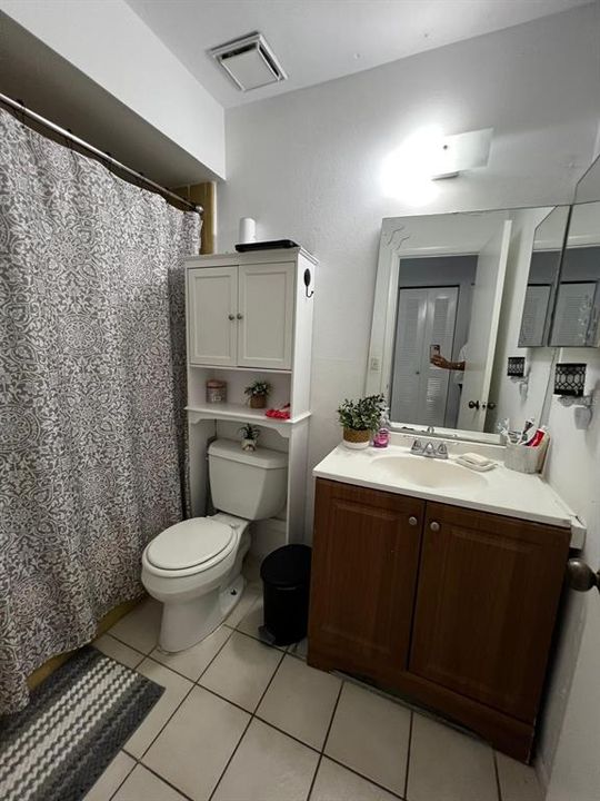 На продажу: $225,000 (2 спален, 2 ванн, 960 Квадратных фут)
