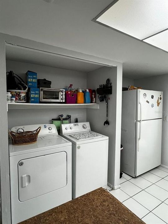 На продажу: $225,000 (2 спален, 2 ванн, 960 Квадратных фут)