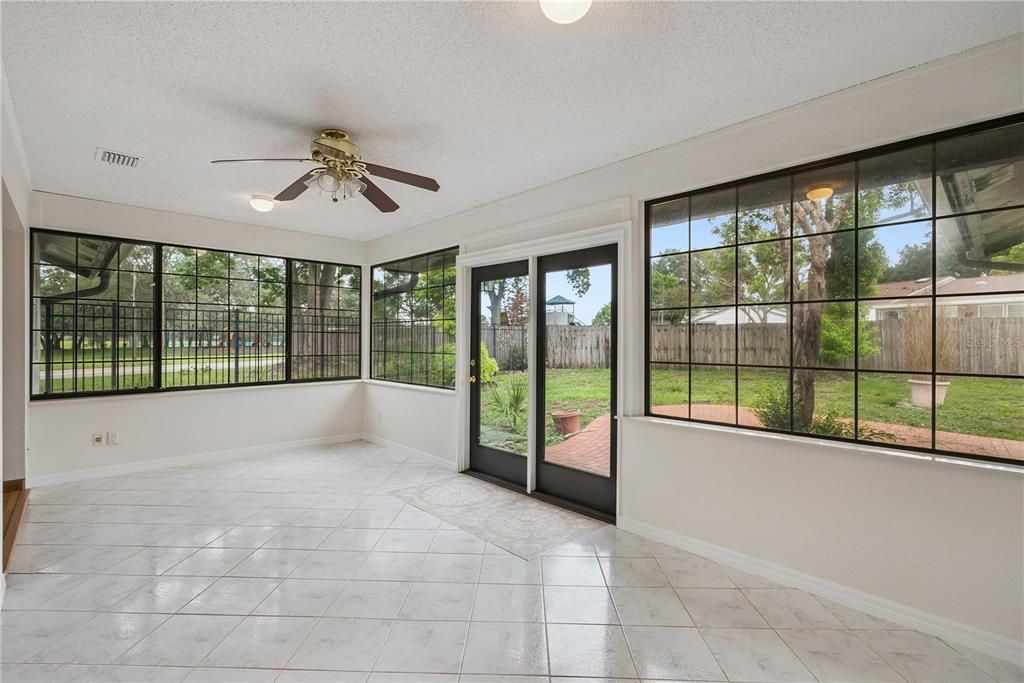 For Sale: $435,000 (3 beds, 2 baths, 2116 Square Feet)