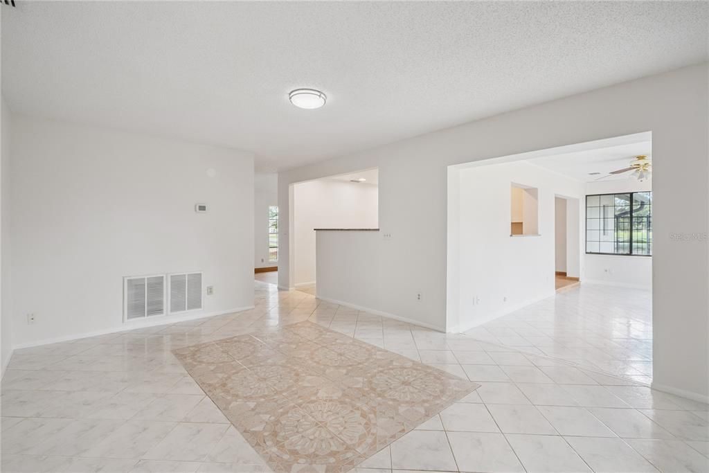 For Sale: $435,000 (3 beds, 2 baths, 2116 Square Feet)
