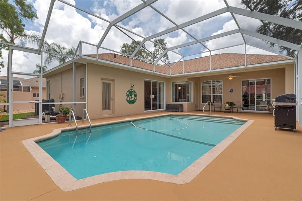 For Sale: $448,700 (3 beds, 2 baths, 2004 Square Feet)