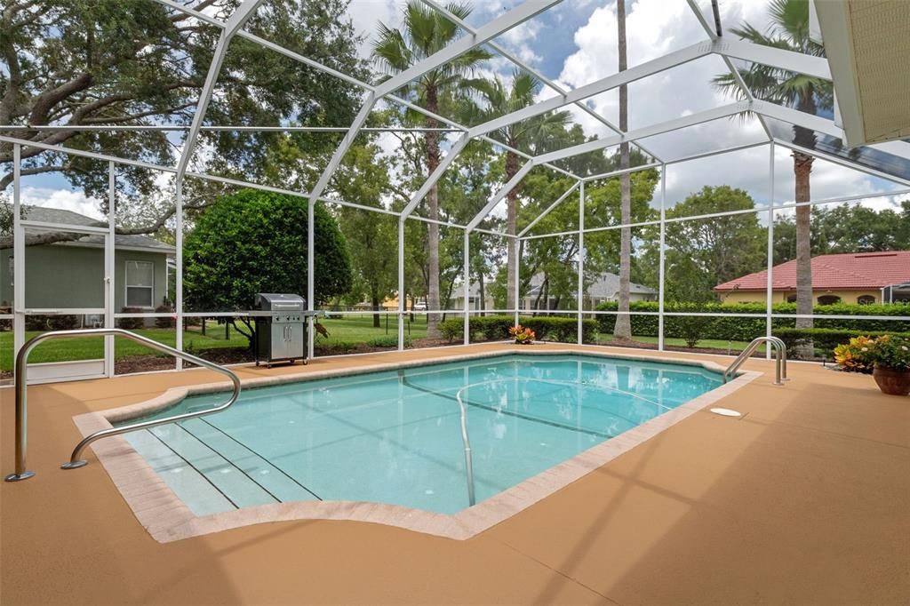 For Sale: $448,700 (3 beds, 2 baths, 2004 Square Feet)