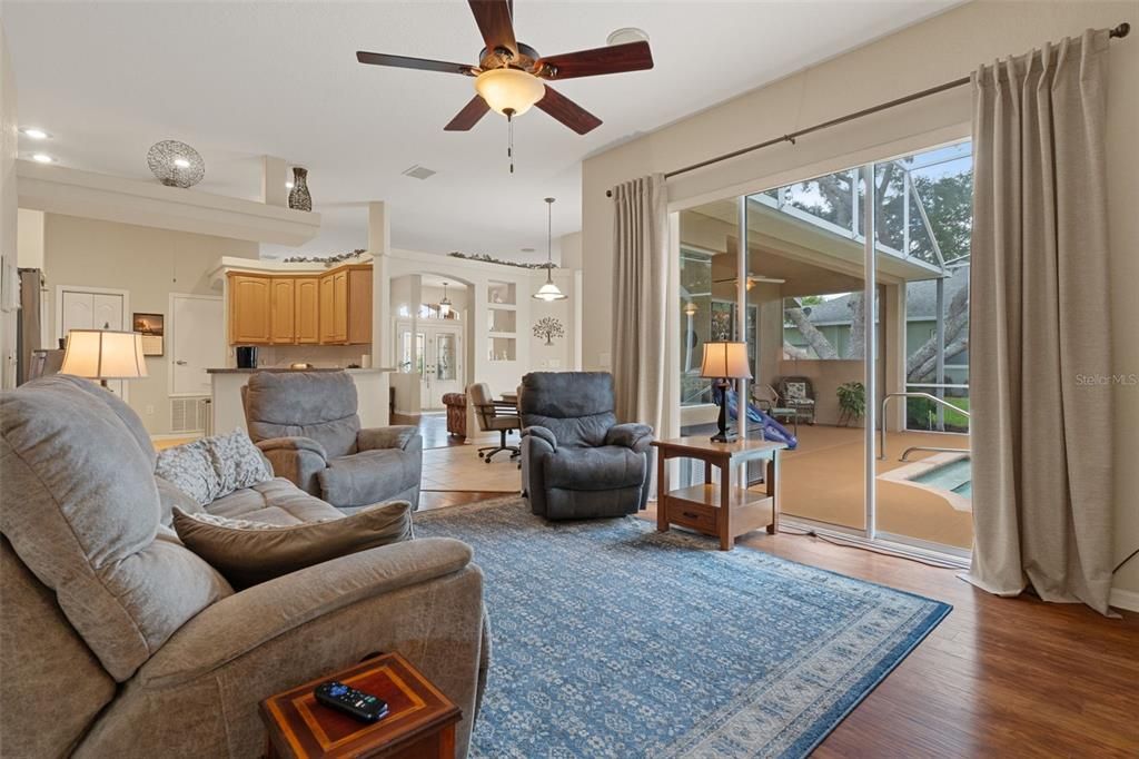 For Sale: $448,700 (3 beds, 2 baths, 2004 Square Feet)