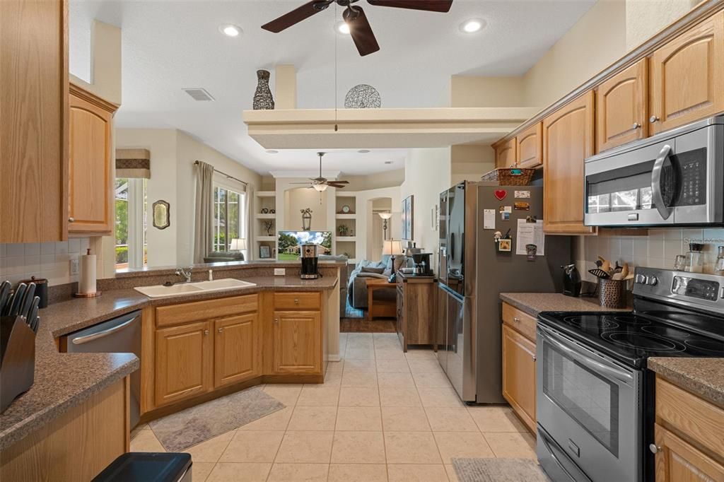 For Sale: $448,700 (3 beds, 2 baths, 2004 Square Feet)