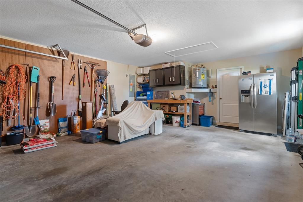 For Sale: $448,700 (3 beds, 2 baths, 2004 Square Feet)