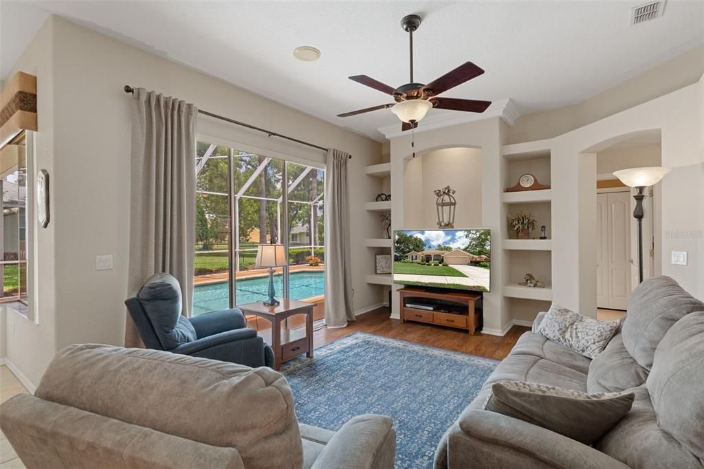 For Sale: $448,700 (3 beds, 2 baths, 2004 Square Feet)