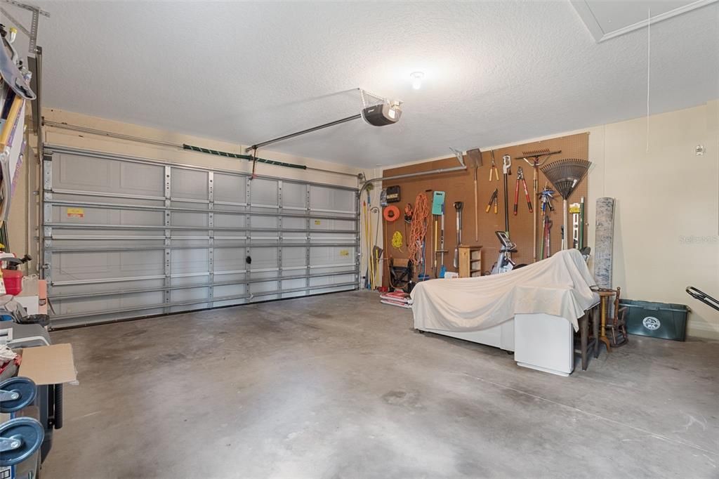 For Sale: $448,700 (3 beds, 2 baths, 2004 Square Feet)