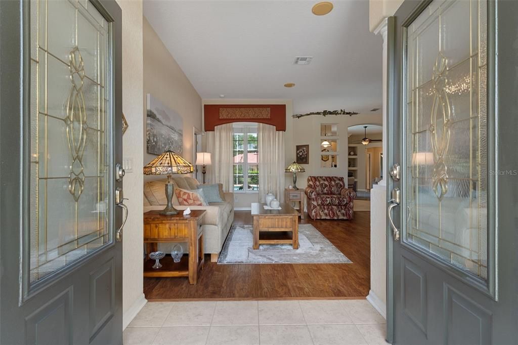 For Sale: $448,700 (3 beds, 2 baths, 2004 Square Feet)