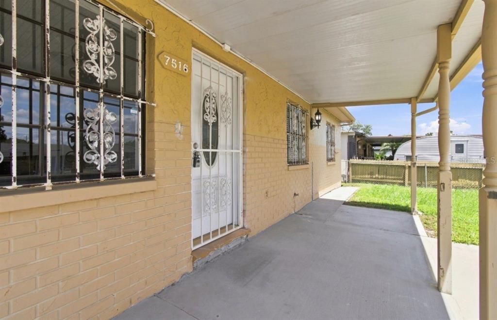 For Sale: $369,900 (3 beds, 2 baths, 1188 Square Feet)