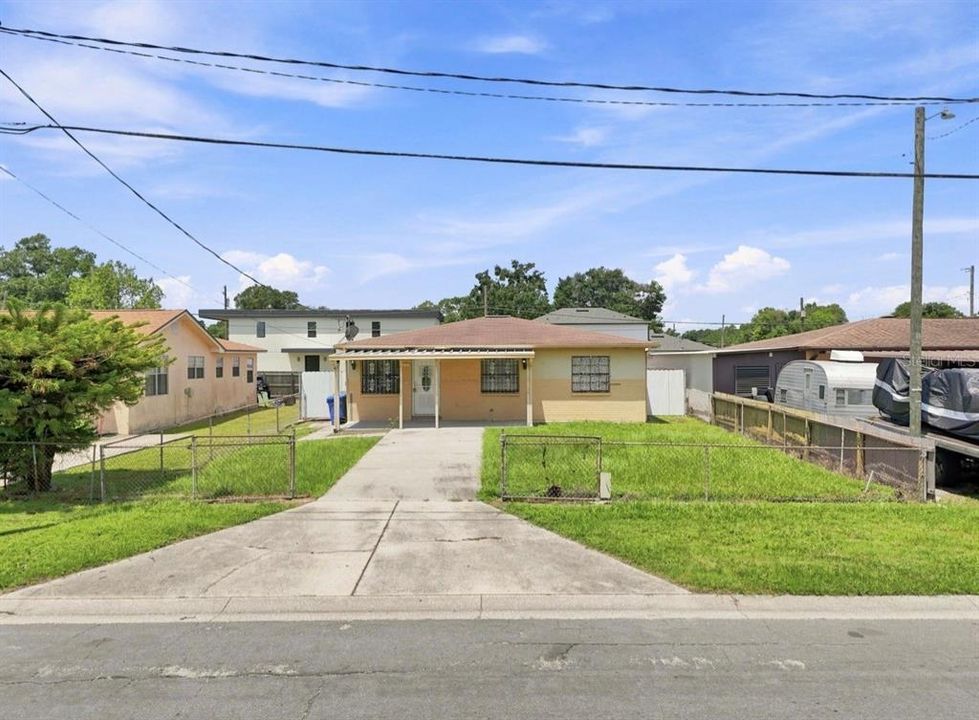 For Sale: $369,900 (3 beds, 2 baths, 1188 Square Feet)