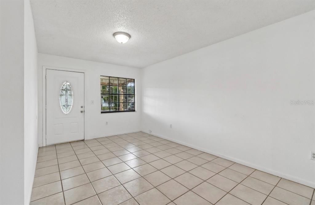 For Sale: $369,900 (3 beds, 2 baths, 1188 Square Feet)