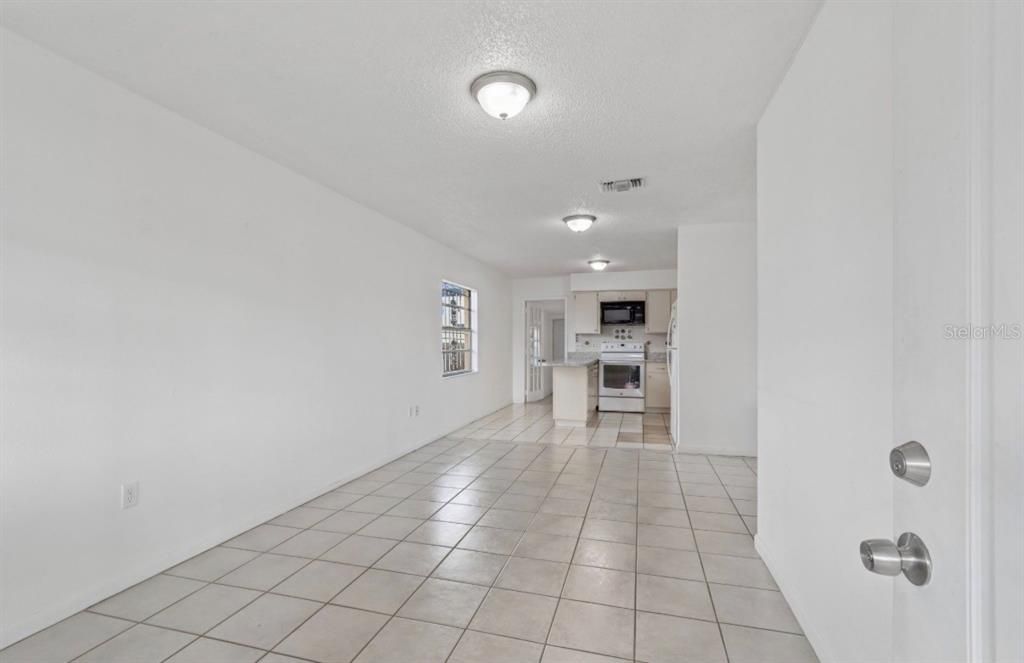 For Sale: $369,900 (3 beds, 2 baths, 1188 Square Feet)