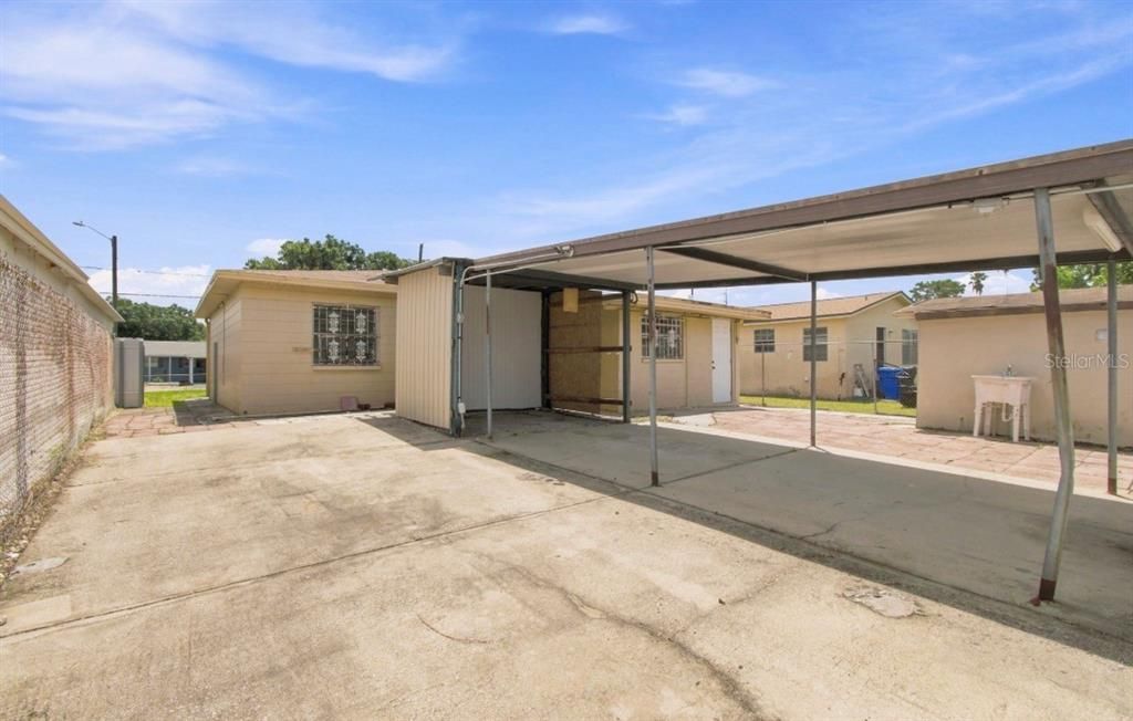 For Sale: $369,900 (3 beds, 2 baths, 1188 Square Feet)