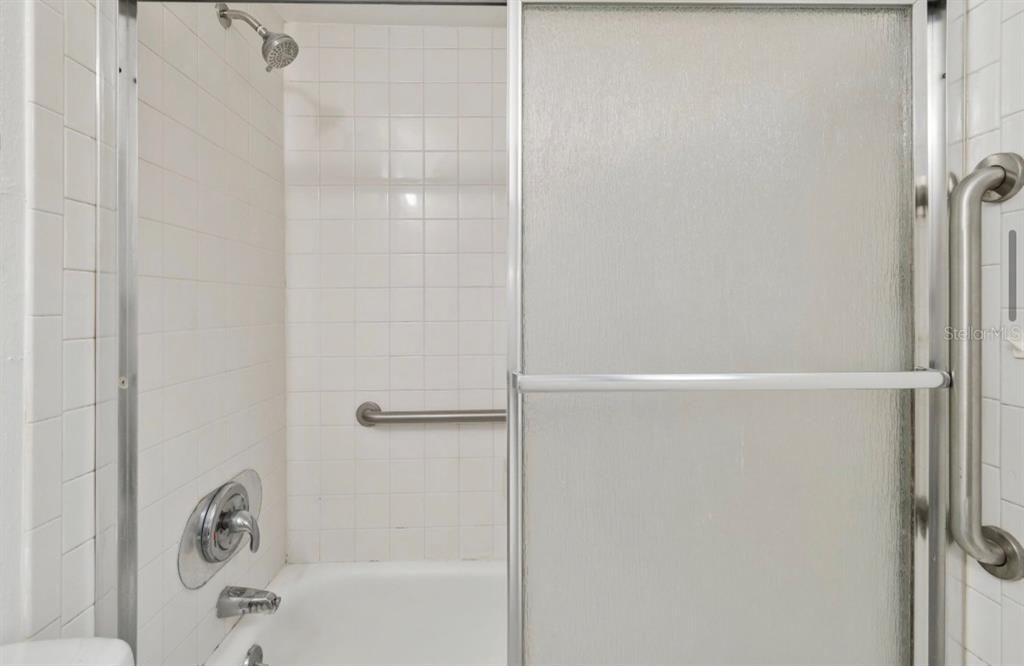 For Sale: $369,900 (3 beds, 2 baths, 1188 Square Feet)