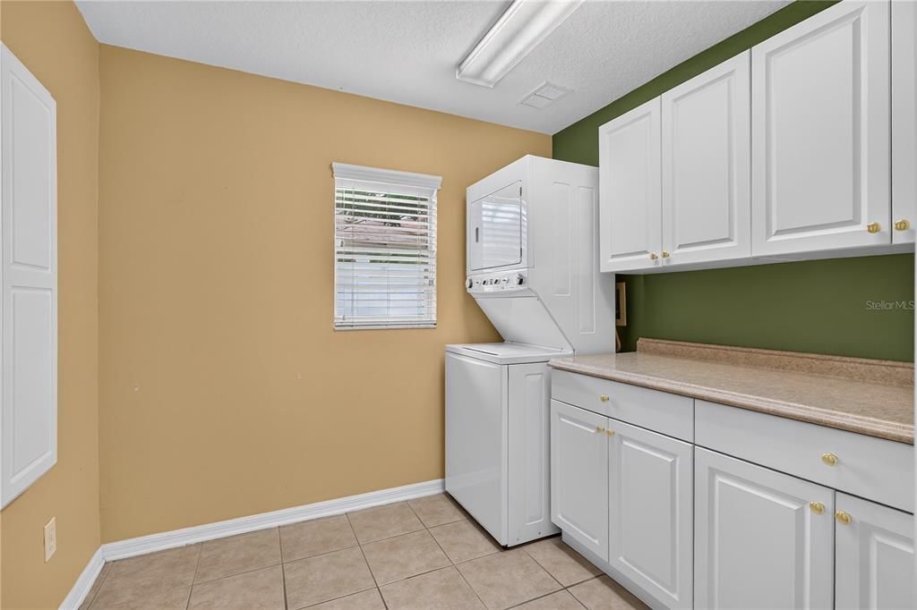 For Sale: $530,000 (4 beds, 2 baths, 2312 Square Feet)