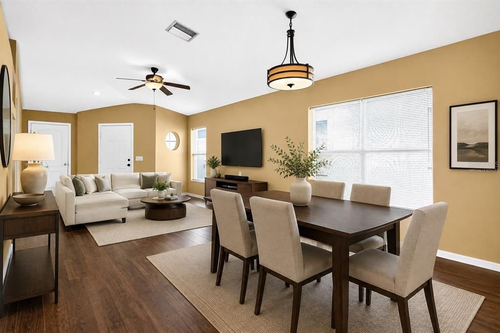For Sale: $294,000 (3 beds, 2 baths, 1296 Square Feet)
