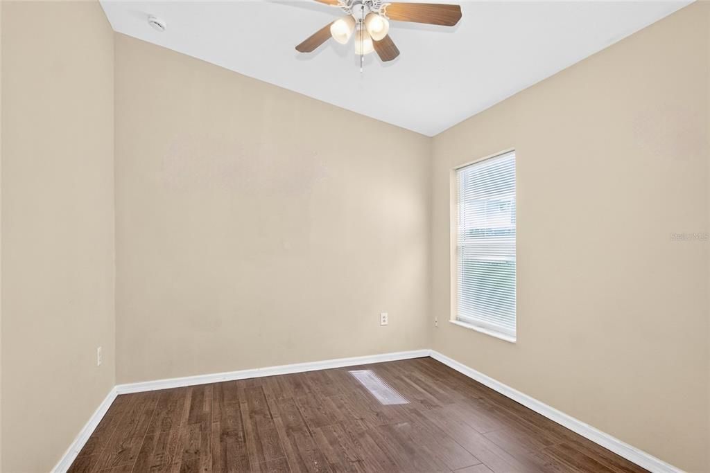 For Sale: $294,000 (3 beds, 2 baths, 1296 Square Feet)