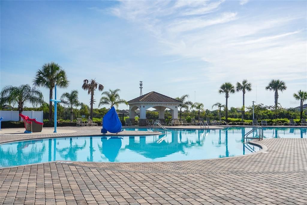 For Sale: $294,000 (3 beds, 2 baths, 1296 Square Feet)
