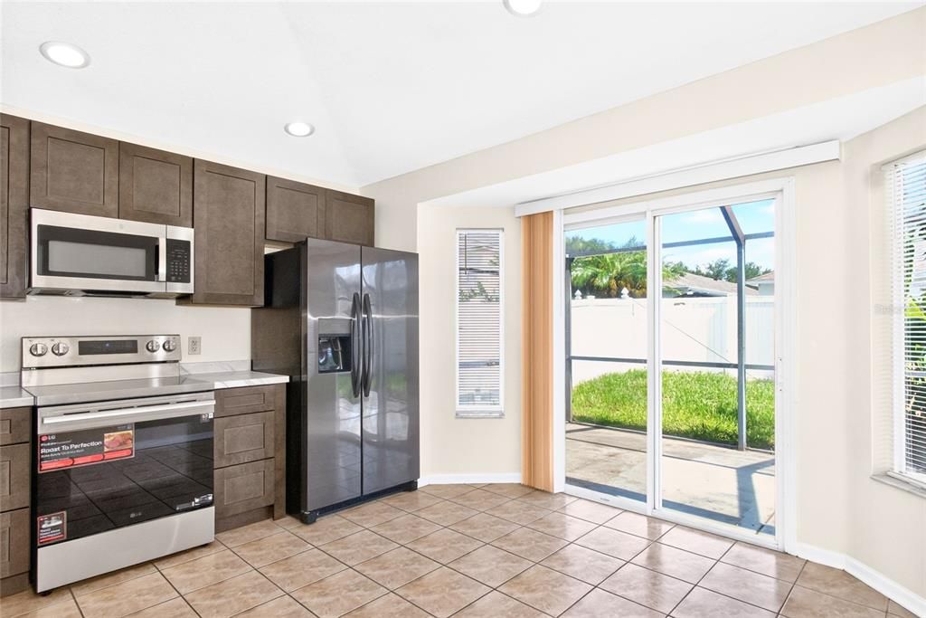 For Sale: $294,000 (3 beds, 2 baths, 1296 Square Feet)