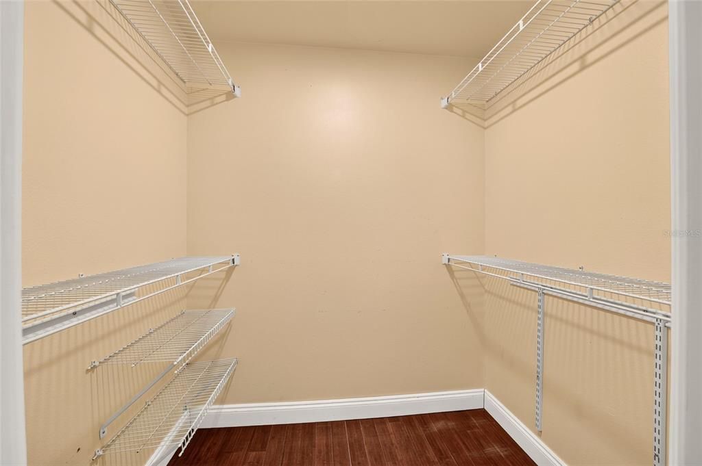 For Sale: $459,000 (3 beds, 2 baths, 1956 Square Feet)