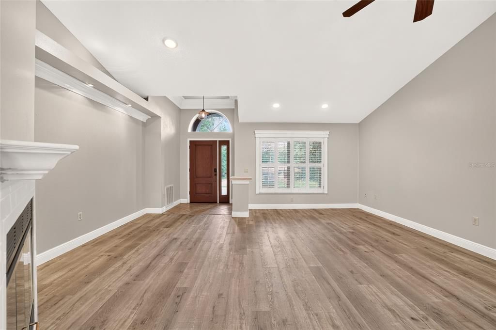 For Sale: $459,000 (3 beds, 2 baths, 1956 Square Feet)