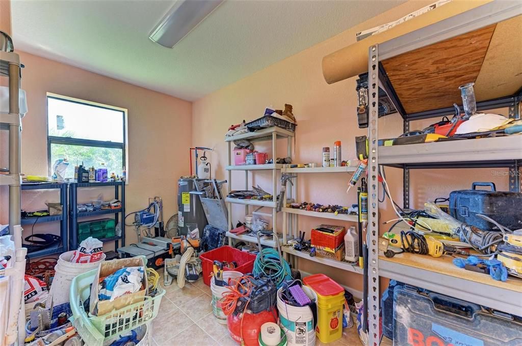 На продажу: $319,900 (3 спален, 0 ванн, 2026 Квадратных фут)