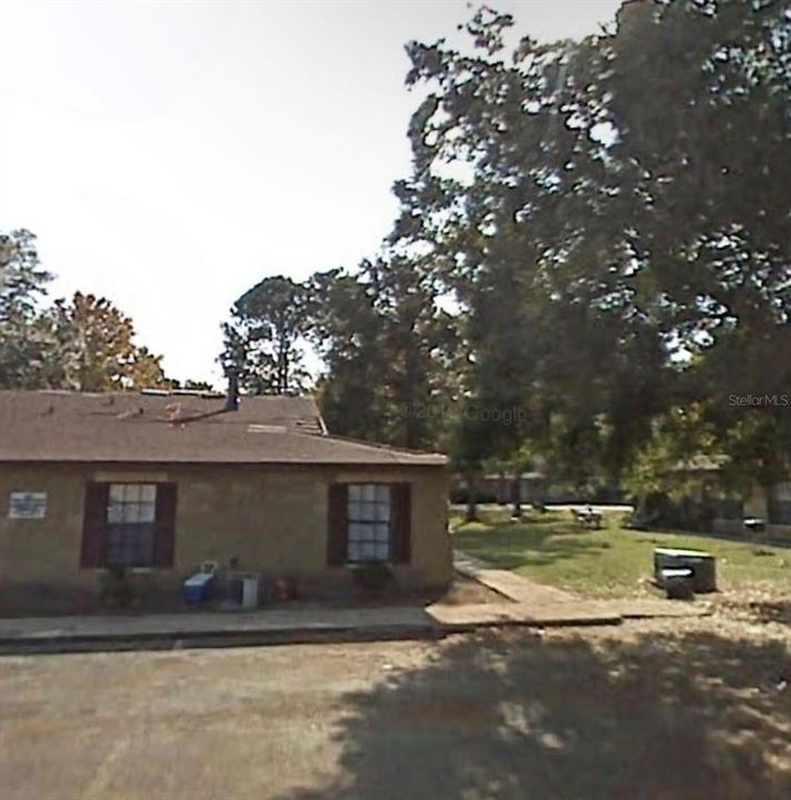 For Rent: $900 (2 beds, 1 baths, 3348 Square Feet)
