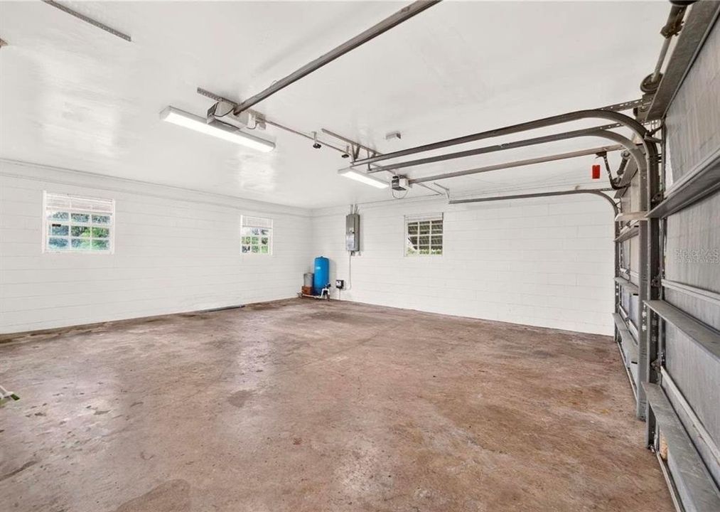 For Sale: $375,000 (2 beds, 2 baths, 1608 Square Feet)
