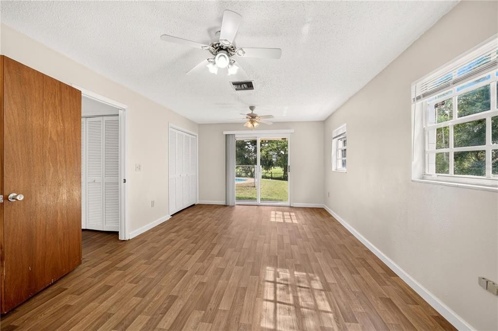 For Sale: $375,000 (2 beds, 2 baths, 1608 Square Feet)