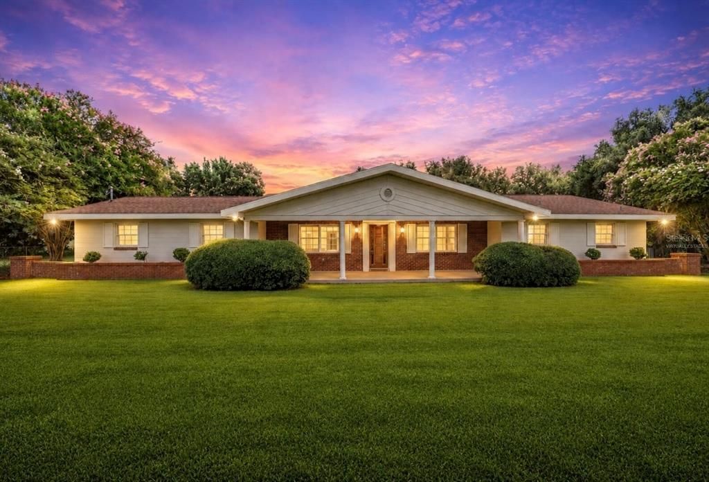 For Sale: $375,000 (2 beds, 2 baths, 1608 Square Feet)