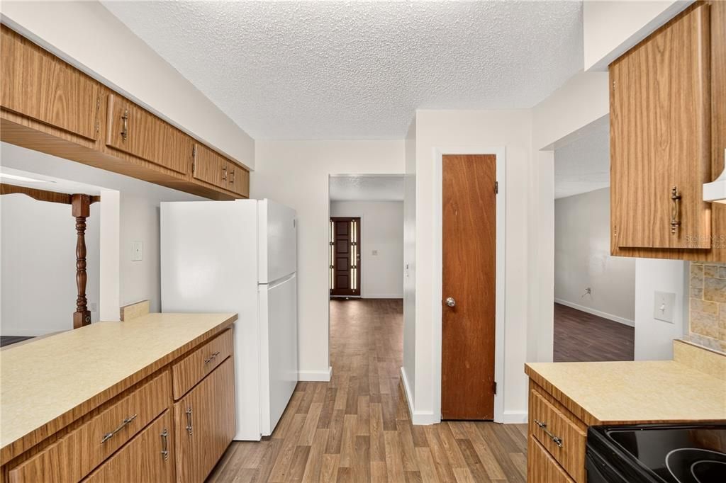 For Sale: $375,000 (2 beds, 2 baths, 1608 Square Feet)