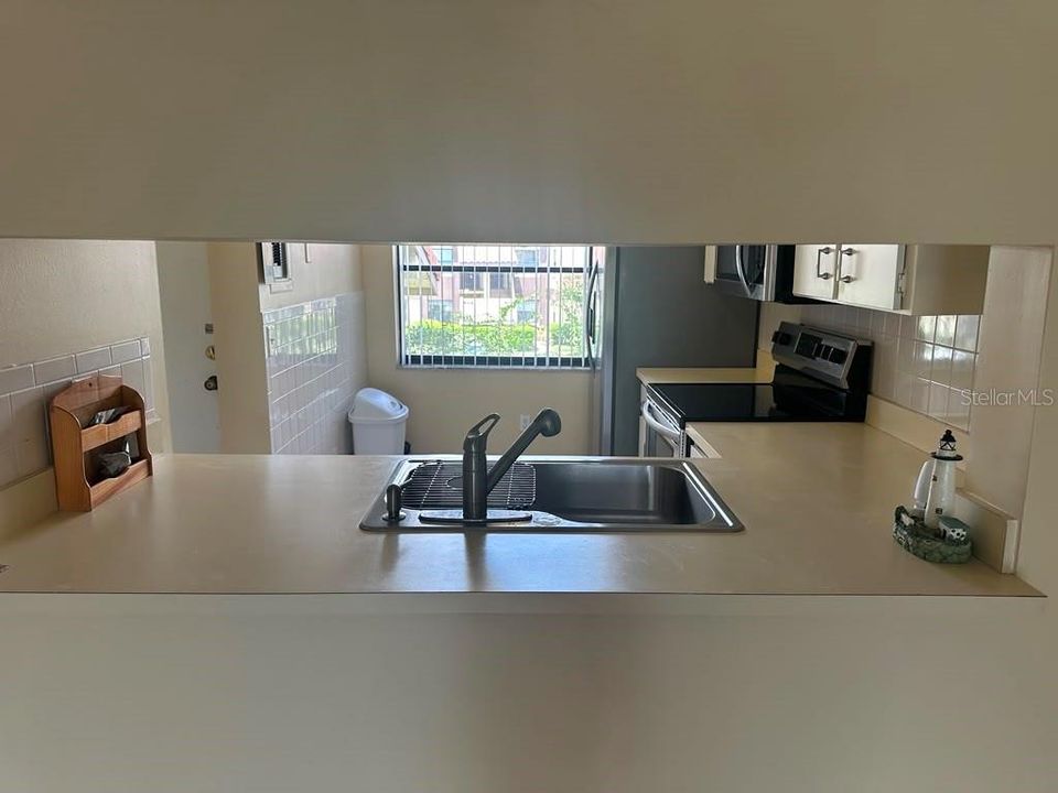 На продажу: $189,000 (2 спален, 2 ванн, 934 Квадратных фут)