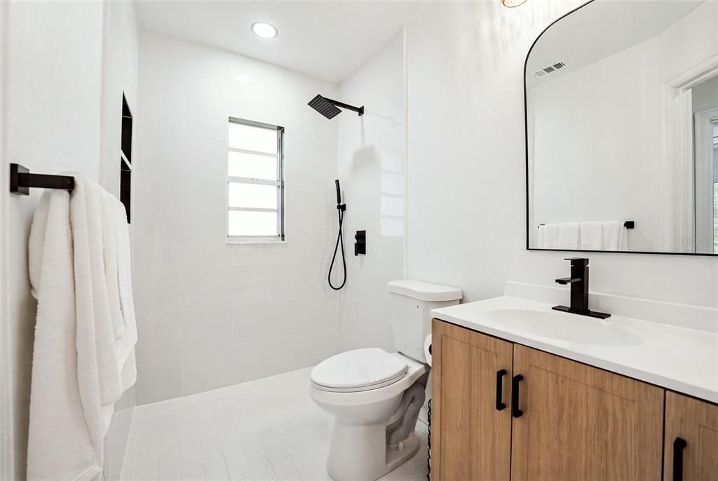 待售: $375,000 (3 贝兹, 2 浴室, 1416 平方英尺)
