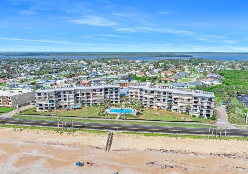 For Sale: $304,900 (2 beds, 2 baths, 1025 Square Feet)