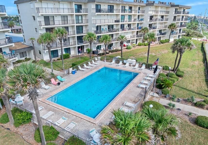 For Sale: $304,900 (2 beds, 2 baths, 1025 Square Feet)