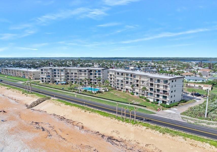 For Sale: $304,900 (2 beds, 2 baths, 1025 Square Feet)