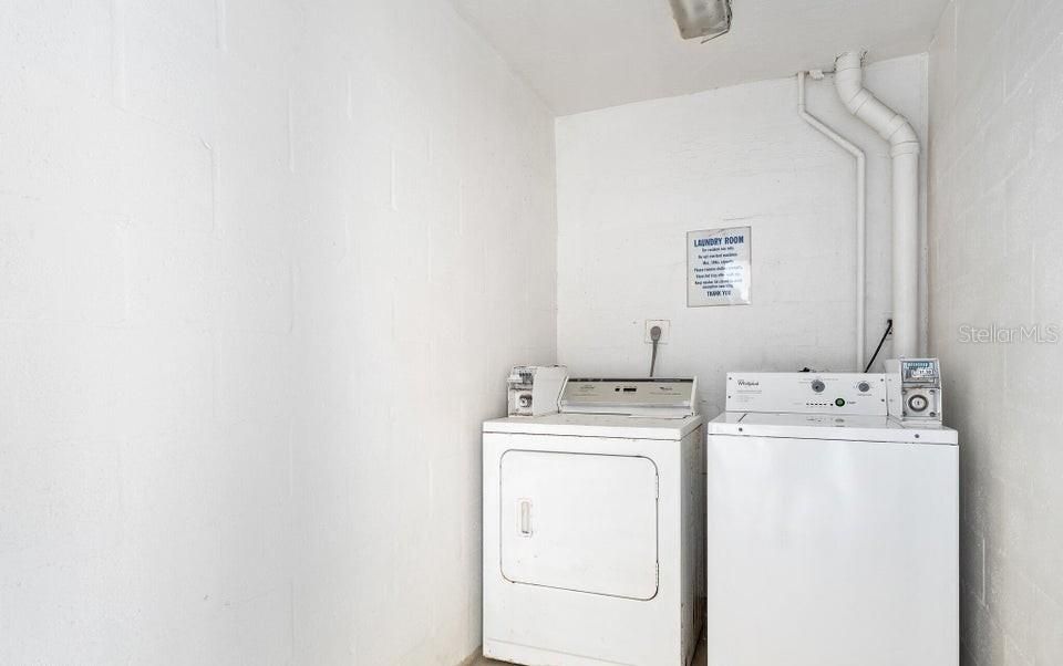 For Sale: $304,900 (2 beds, 2 baths, 1025 Square Feet)