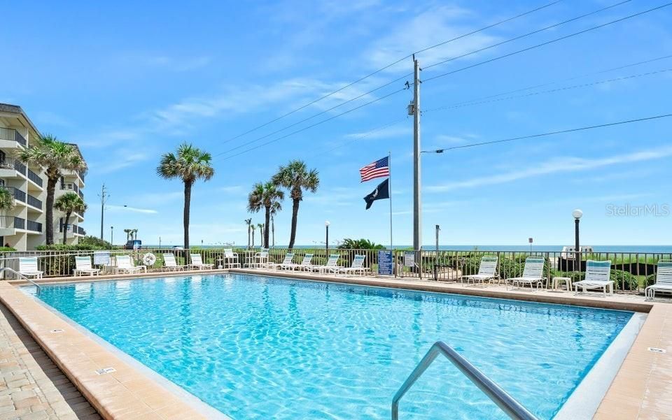 For Sale: $304,900 (2 beds, 2 baths, 1025 Square Feet)