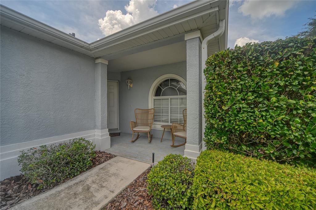 For Sale: $219,900 (2 beds, 2 baths, 1187 Square Feet)