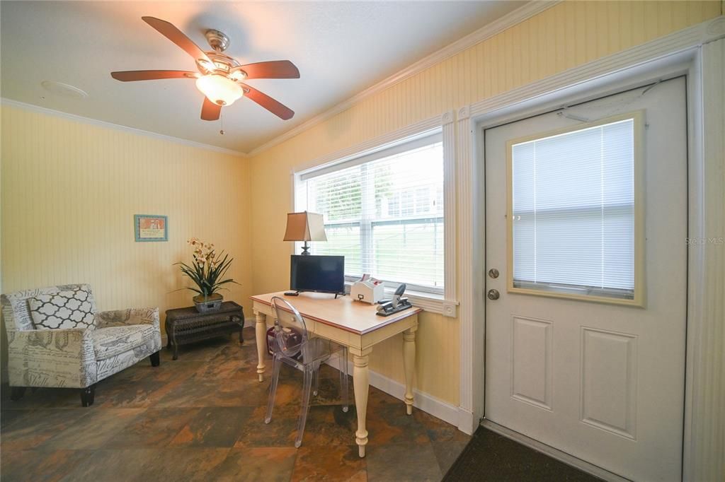 For Sale: $219,900 (2 beds, 2 baths, 1187 Square Feet)