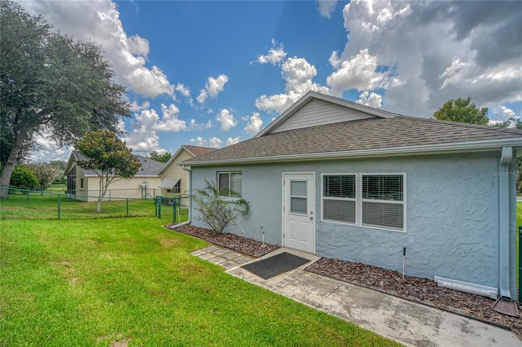 For Sale: $219,900 (2 beds, 2 baths, 1187 Square Feet)