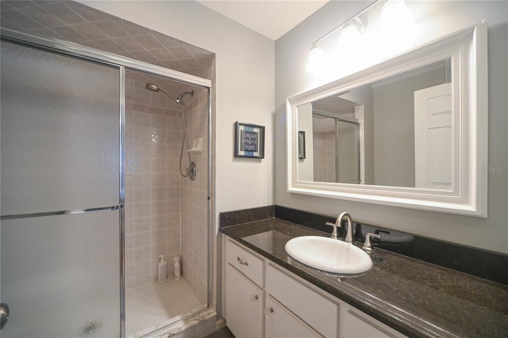 For Sale: $219,900 (2 beds, 2 baths, 1187 Square Feet)