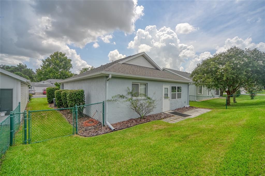 For Sale: $219,900 (2 beds, 2 baths, 1187 Square Feet)