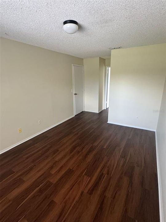 На продажу: $169,000 (2 спален, 2 ванн, 1006 Квадратных фут)