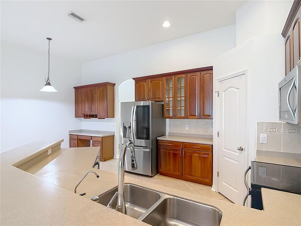 待售: $595,995 (4 贝兹, 3 浴室, 3101 平方英尺)