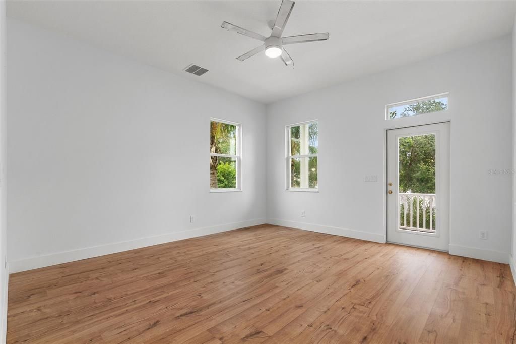 For Sale: $774,900 (3 beds, 3 baths, 2416 Square Feet)