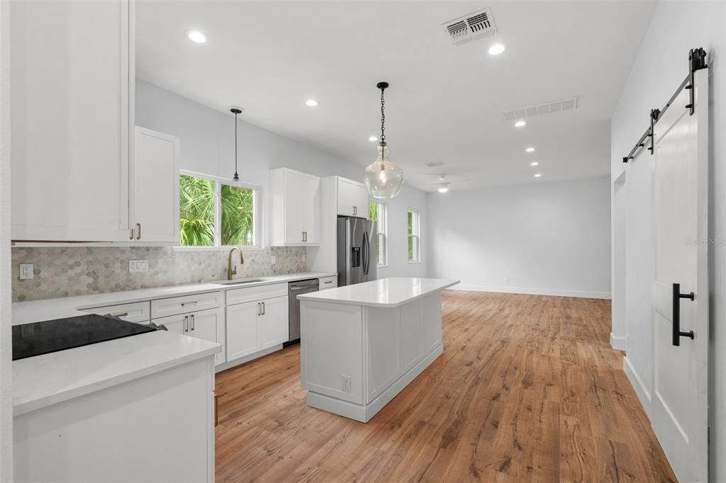 For Sale: $774,900 (3 beds, 3 baths, 2416 Square Feet)